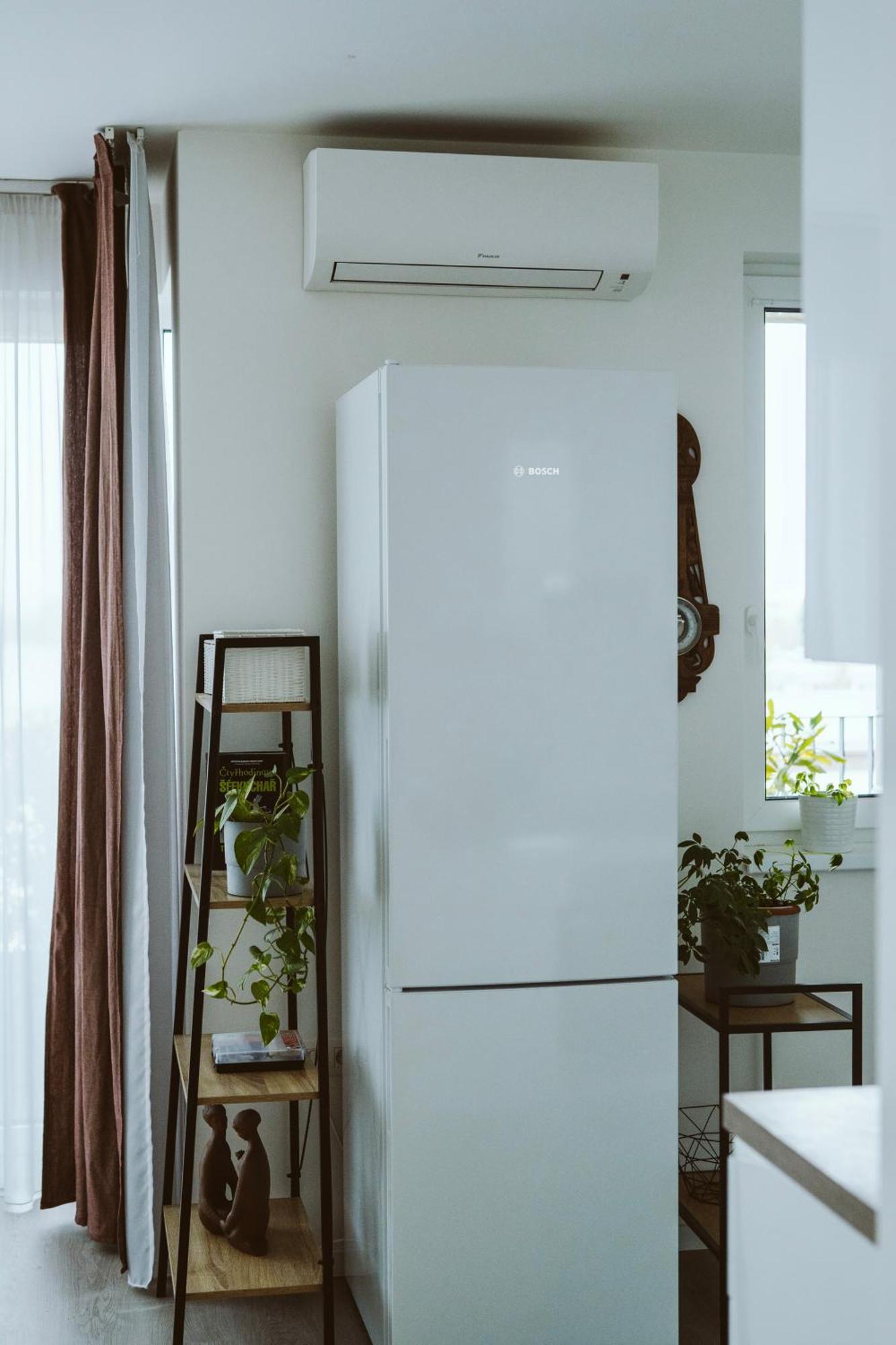 Modern 1 Bedroom ǀ Ac, Free Parking Apartment *