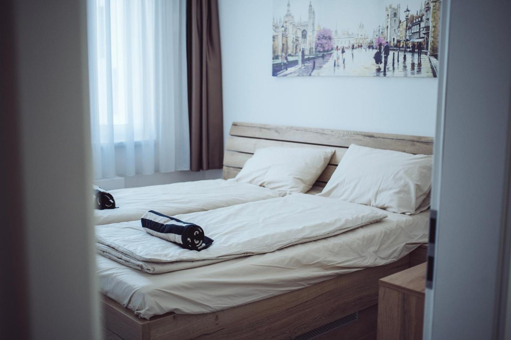 Modern 1 Bedroom ǀ Ac, Free Parking Apartment